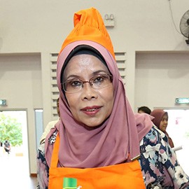 Tempat ketiga: Zaleha Idris Tempat ketiga: Zaleha Idris